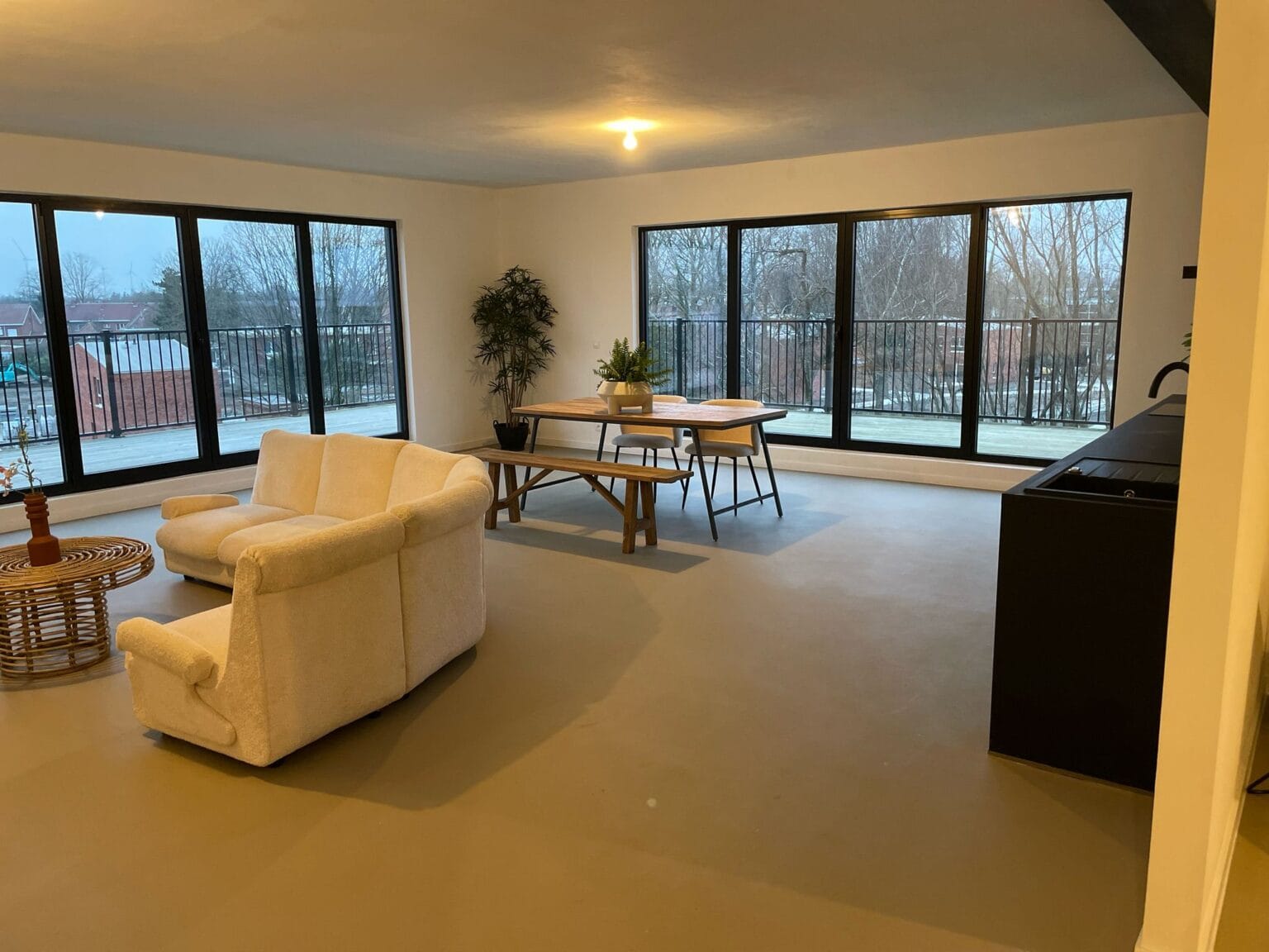 WhatsApp Image 2025-02-19 at 15.04.06 (2)